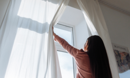 usar cortinas para preparar a sua casa para o calor